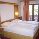 Alpenhotel Pfaffenwinkel Отель 3*